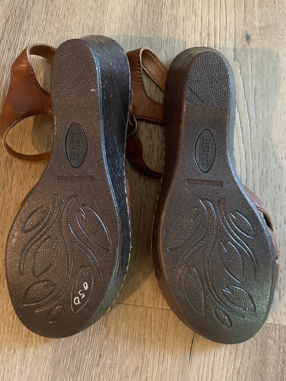 Born Women's CIL12 Brown Leather Wedge Sandal Shoes Size: 7 - Picture 8 of 10
